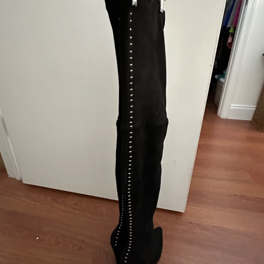 Marc fisher thigh high black sude boots - Picture 4 of 4